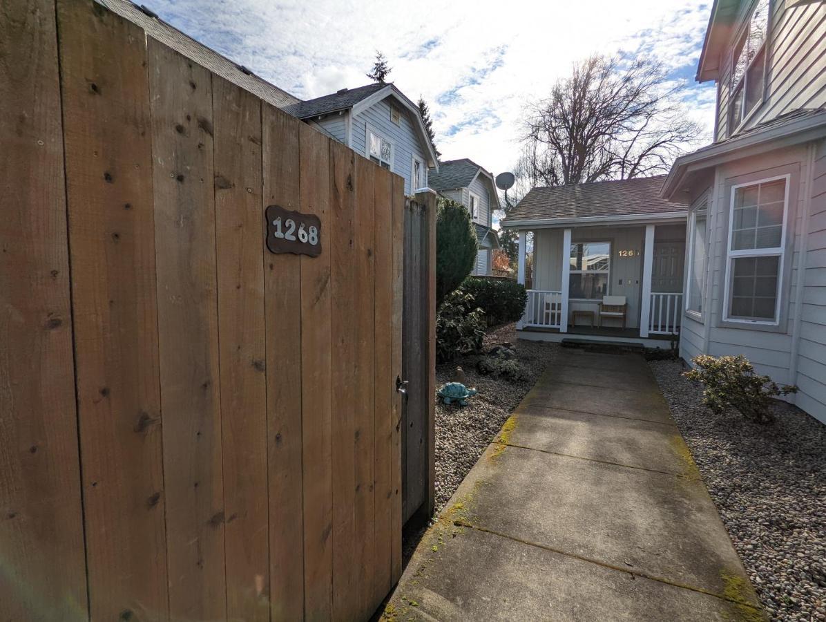 Contemporary 2-Bedroom Close To Downtown, Dining Eugene Eksteriør billede