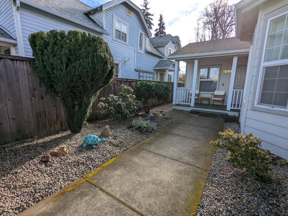 Contemporary 2-Bedroom Close To Downtown, Dining Eugene Eksteriør billede